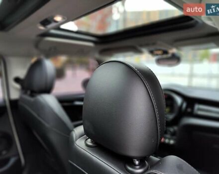Білий Міні Cooper, об'ємом двигуна 2 л та пробігом 138 тис. км за 17490 $, фото 59 на Automoto.ua