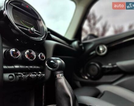 Білий Міні Cooper, об'ємом двигуна 2 л та пробігом 138 тис. км за 17490 $, фото 42 на Automoto.ua