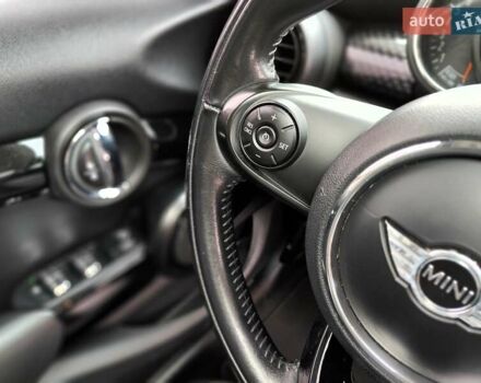 Білий Міні Cooper, об'ємом двигуна 2 л та пробігом 138 тис. км за 17490 $, фото 53 на Automoto.ua