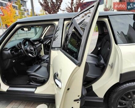 Білий Міні Cooper, об'ємом двигуна 2 л та пробігом 138 тис. км за 17490 $, фото 6 на Automoto.ua