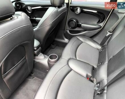 Білий Міні Cooper, об'ємом двигуна 2 л та пробігом 138 тис. км за 17490 $, фото 46 на Automoto.ua