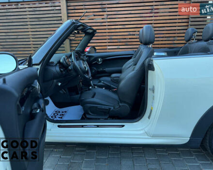 Белый Мини Купер, объемом двигателя 2 л и пробегом 64 тыс. км за 20500 $, фото 20 на Automoto.ua