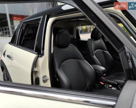 Білий Міні Cooper, об'ємом двигуна 2 л та пробігом 138 тис. км за 17490 $, фото 31 на Automoto.ua