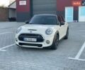 Белый Мини Купер, объемом двигателя 2 л и пробегом 140 тыс. км за 12000 $, фото 7 на Automoto.ua