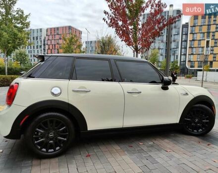 Білий Міні Cooper, об'ємом двигуна 2 л та пробігом 138 тис. км за 17490 $, фото 24 на Automoto.ua