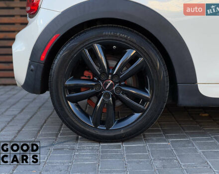 Белый Мини Купер, объемом двигателя 2 л и пробегом 64 тыс. км за 17000 $, фото 12 на Automoto.ua