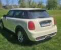 Білий Міні Cooper, об'ємом двигуна 2 л та пробігом 225 тис. км за 12999 $, фото 5 на Automoto.ua