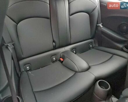 Белый Мини Купер, объемом двигателя 1.5 л и пробегом 65 тыс. км за 1600 $, фото 9 на Automoto.ua