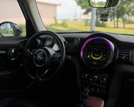 Білий Міні Cooper, об'ємом двигуна 1.5 л та пробігом 88 тис. км за 14250 $, фото 34 на Automoto.ua