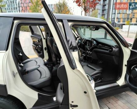 Білий Міні Cooper, об'ємом двигуна 2 л та пробігом 138 тис. км за 17490 $, фото 29 на Automoto.ua