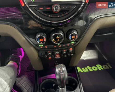 Белый Мини Купер, объемом двигателя 2 л и пробегом 76 тыс. км за 25900 $, фото 17 на Automoto.ua