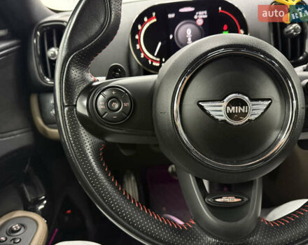 Белый Мини Купер, объемом двигателя 2 л и пробегом 76 тыс. км за 25900 $, фото 10 на Automoto.ua