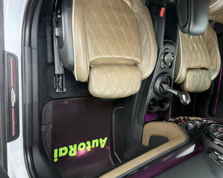 Белый Мини Купер, объемом двигателя 2 л и пробегом 76 тыс. км за 25900 $, фото 16 на Automoto.ua