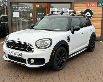 Белый Мини Купер, объемом двигателя 2 л и пробегом 170 тыс. км за 17500 $, фото 2 на Automoto.ua