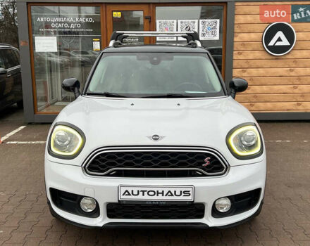 Белый Мини Купер, объемом двигателя 2 л и пробегом 170 тыс. км за 17500 $, фото 1 на Automoto.ua
