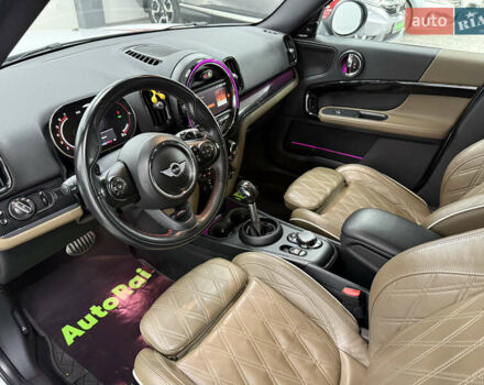 Белый Мини Купер, объемом двигателя 2 л и пробегом 76 тыс. км за 25900 $, фото 11 на Automoto.ua