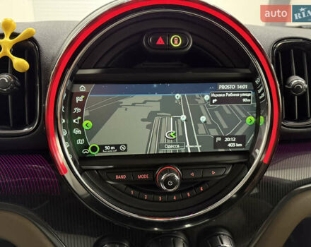 Белый Мини Купер, объемом двигателя 2 л и пробегом 76 тыс. км за 25900 $, фото 20 на Automoto.ua