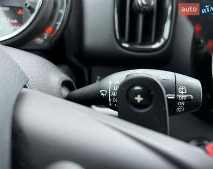 Белый Мини Купер, объемом двигателя 2 л и пробегом 170 тыс. км за 17500 $, фото 29 на Automoto.ua