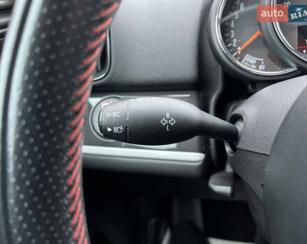 Белый Мини Купер, объемом двигателя 2 л и пробегом 170 тыс. км за 17500 $, фото 27 на Automoto.ua