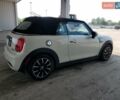 Білий Міні Cooper, об'ємом двигуна 2 л та пробігом 49 тис. км за 2000 $, фото 2 на Automoto.ua