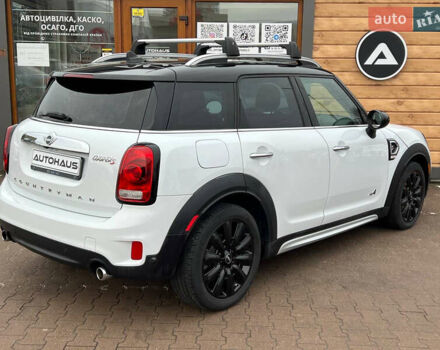 Белый Мини Купер, объемом двигателя 2 л и пробегом 170 тыс. км за 17500 $, фото 5 на Automoto.ua