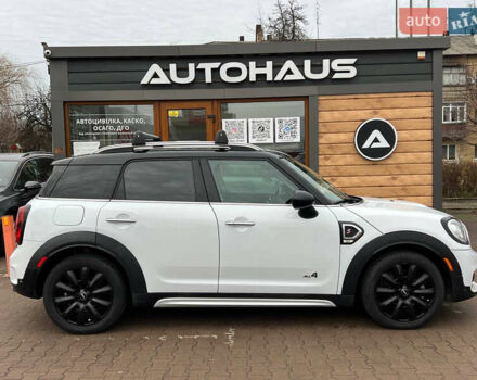 Белый Мини Купер, объемом двигателя 2 л и пробегом 170 тыс. км за 17500 $, фото 3 на Automoto.ua