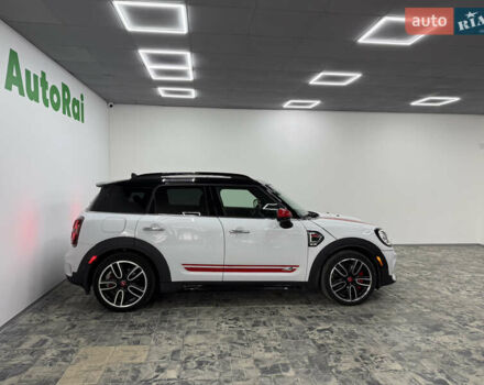Белый Мини Купер, объемом двигателя 2 л и пробегом 76 тыс. км за 25900 $, фото 3 на Automoto.ua