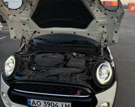 Белый Мини Купер, объемом двигателя 2 л и пробегом 123 тыс. км за 22000 $, фото 41 на Automoto.ua