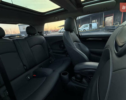 Белый Мини Купер, объемом двигателя 2 л и пробегом 123 тыс. км за 22000 $, фото 11 на Automoto.ua