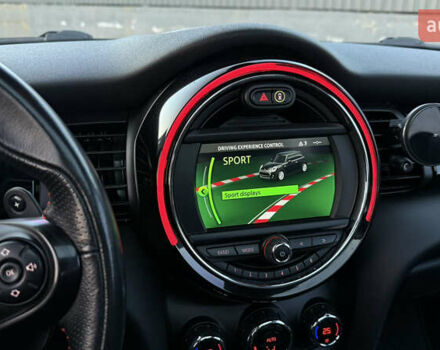 Белый Мини Купер, объемом двигателя 2 л и пробегом 123 тыс. км за 22000 $, фото 36 на Automoto.ua