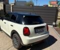 Белый Мини Купер, объемом двигателя 1.5 л и пробегом 128 тыс. км за 16900 $, фото 5 на Automoto.ua