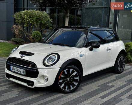Білий Міні Cooper, об'ємом двигуна 2 л та пробігом 120 тис. км за 23200 $, фото 10 на Automoto.ua