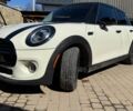 Белый Мини Купер, объемом двигателя 1.5 л и пробегом 128 тыс. км за 16900 $, фото 2 на Automoto.ua