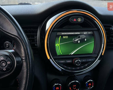 Белый Мини Купер, объемом двигателя 2 л и пробегом 123 тыс. км за 22000 $, фото 37 на Automoto.ua