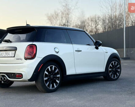 Белый Мини Купер, объемом двигателя 2 л и пробегом 123 тыс. км за 22000 $, фото 7 на Automoto.ua