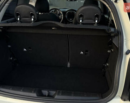 Белый Мини Купер, объемом двигателя 2 л и пробегом 123 тыс. км за 22000 $, фото 26 на Automoto.ua