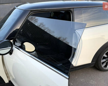 Белый Мини Купер, объемом двигателя 2 л и пробегом 123 тыс. км за 22000 $, фото 16 на Automoto.ua