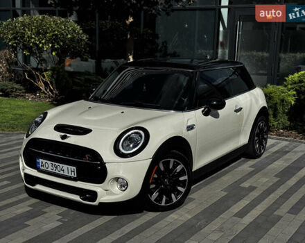 Білий Міні Cooper, об'ємом двигуна 2 л та пробігом 120 тис. км за 23200 $, фото 6 на Automoto.ua