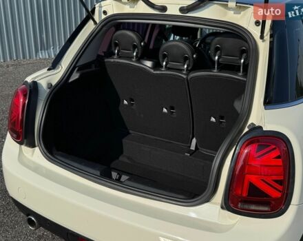Білий Міні Cooper, об'ємом двигуна 1.5 л та пробігом 128 тис. км за 16099 $, фото 82 на Automoto.ua