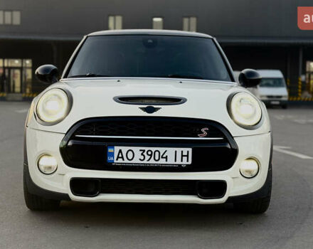 Белый Мини Купер, объемом двигателя 2 л и пробегом 123 тыс. км за 22000 $, фото 2 на Automoto.ua