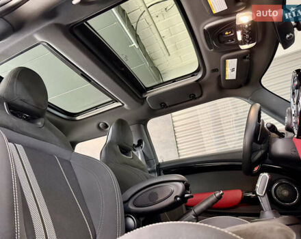 Белый Мини Купер, объемом двигателя 2 л и пробегом 53 тыс. км за 26500 $, фото 49 на Automoto.ua