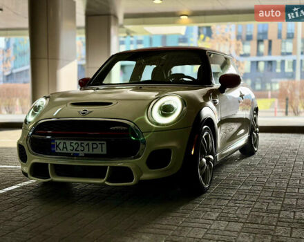 Белый Мини Купер, объемом двигателя 2 л и пробегом 53 тыс. км за 26500 $, фото 16 на Automoto.ua