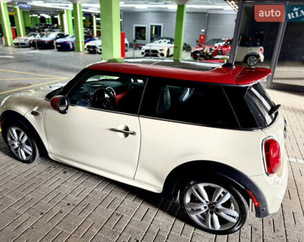 Белый Мини Купер, объемом двигателя 2 л и пробегом 53 тыс. км за 26500 $, фото 29 на Automoto.ua