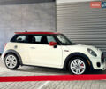 Белый Мини Купер, объемом двигателя 2 л и пробегом 53 тыс. км за 26500 $, фото 4 на Automoto.ua