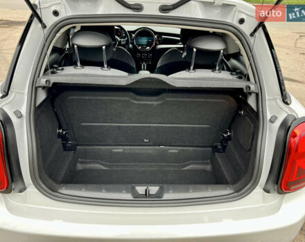 Белый Мини Купер, объемом двигателя 0 л и пробегом 8 тыс. км за 19900 $, фото 13 на Automoto.ua