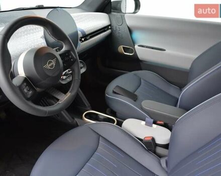 Белый Мини Купер, объемом двигателя 0 л и пробегом 1 тыс. км за 31897 $, фото 4 на Automoto.ua