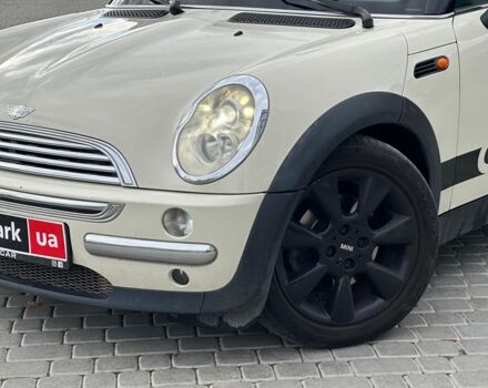 Білий Міні Cooper, об'ємом двигуна 1.6 л та пробігом 236 тис. км за 6490 $, фото 1 на Automoto.ua