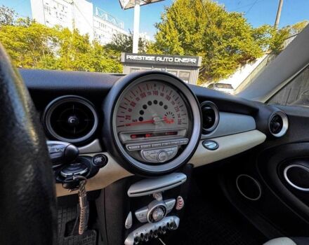 Білий Міні Cooper, об'ємом двигуна 1.6 л та пробігом 150 тис. км за 7200 $, фото 15 на Automoto.ua