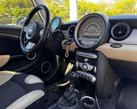 Білий Міні Cooper, об'ємом двигуна 1.6 л та пробігом 150 тис. км за 7200 $, фото 10 на Automoto.ua