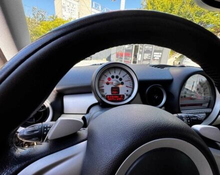 Білий Міні Cooper, об'ємом двигуна 1.6 л та пробігом 150 тис. км за 7200 $, фото 14 на Automoto.ua